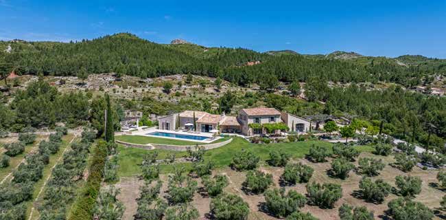 sur 11 hectares.