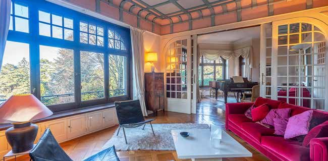 lumineux, 7 chambres, salon et salle de musique.