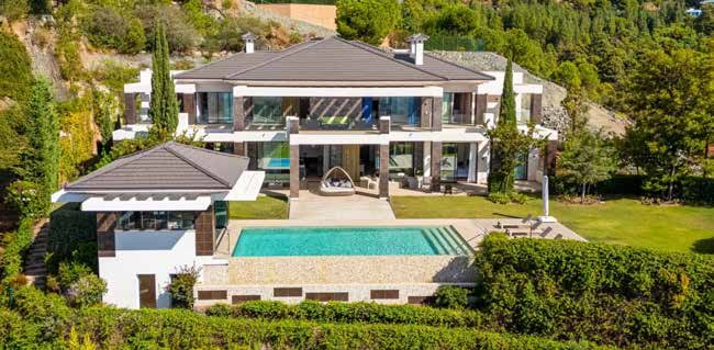 Marbella MARBELLA HILLS Sumptuous sea-view villa.