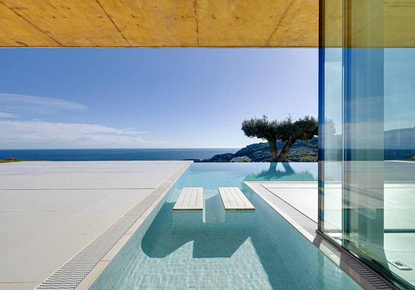 A privileged address overlooking the Cantabrian Bay.